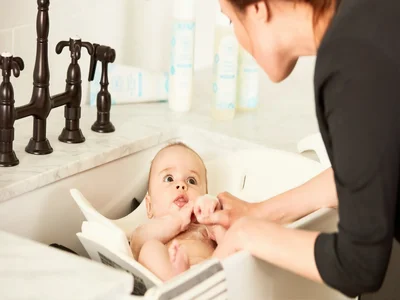 9 Tips for Bathing Newborn Baby